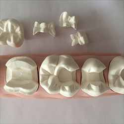 Несъемные зубные протезы в Омске по доступным ценам и гарантией по стандарту Минздрава РФ